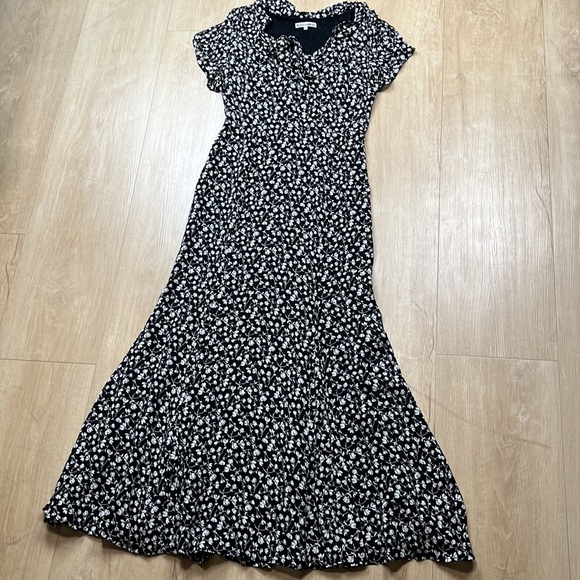 Reformation Black and White Maxi Dress - Picture 5 of 9